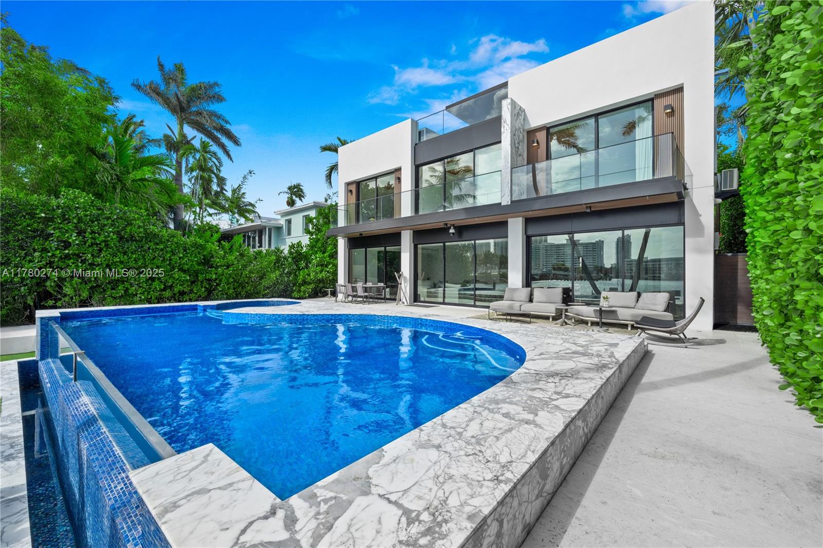 RIVO ALTO AMD - Residential