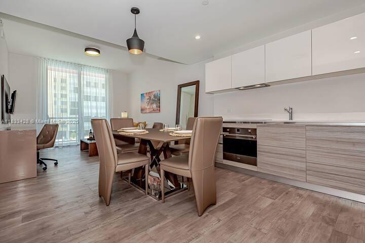 777 N Ocean Dr N401