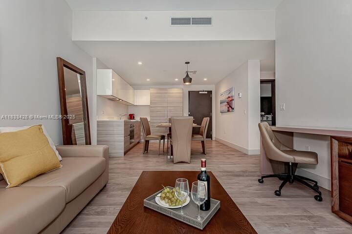 COSTA HOLLYWOOD CONDO - Residential