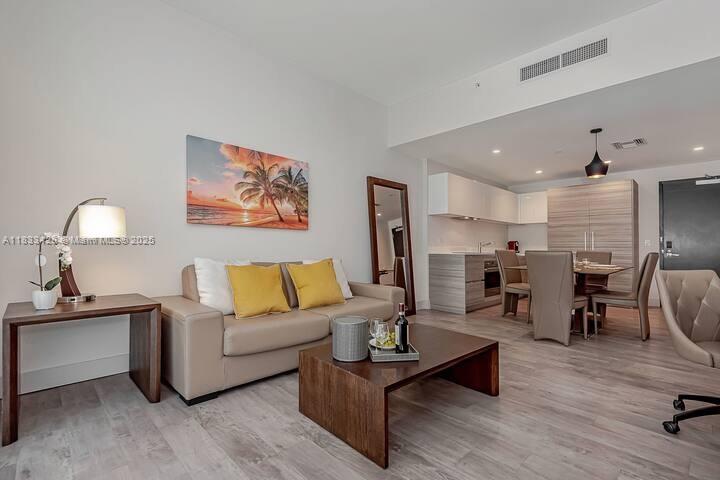 COSTA HOLLYWOOD CONDO - Residential