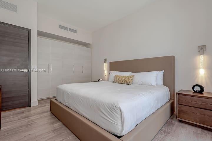 COSTA HOLLYWOOD CONDO - Residential