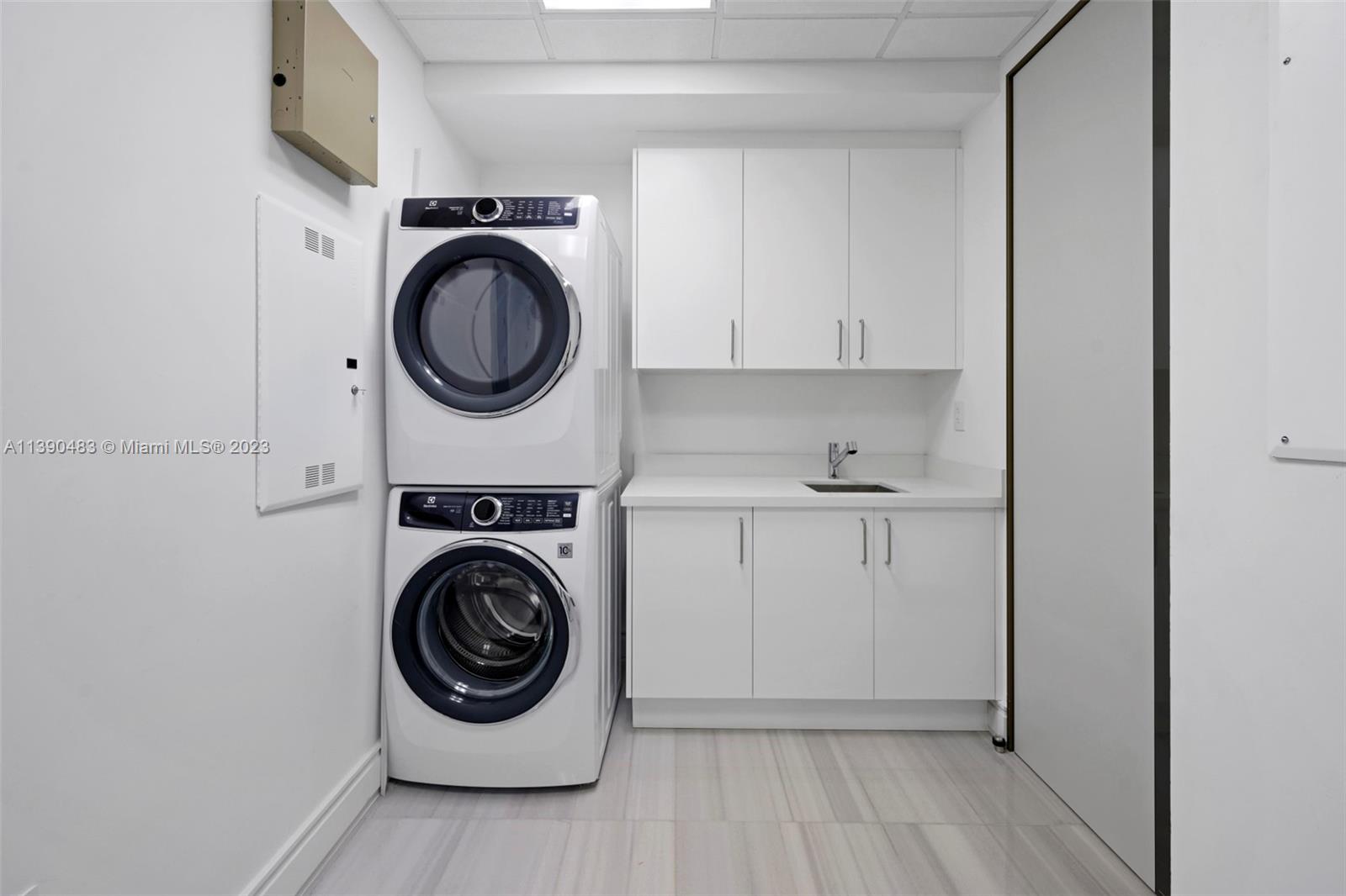 ESTATES AT ACQUALINA - Residential