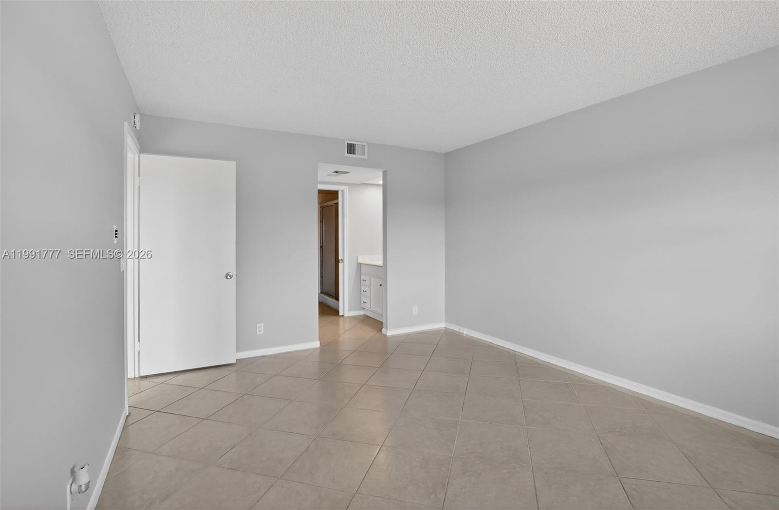 CAMBRIDGE AT CENTURY - Residential