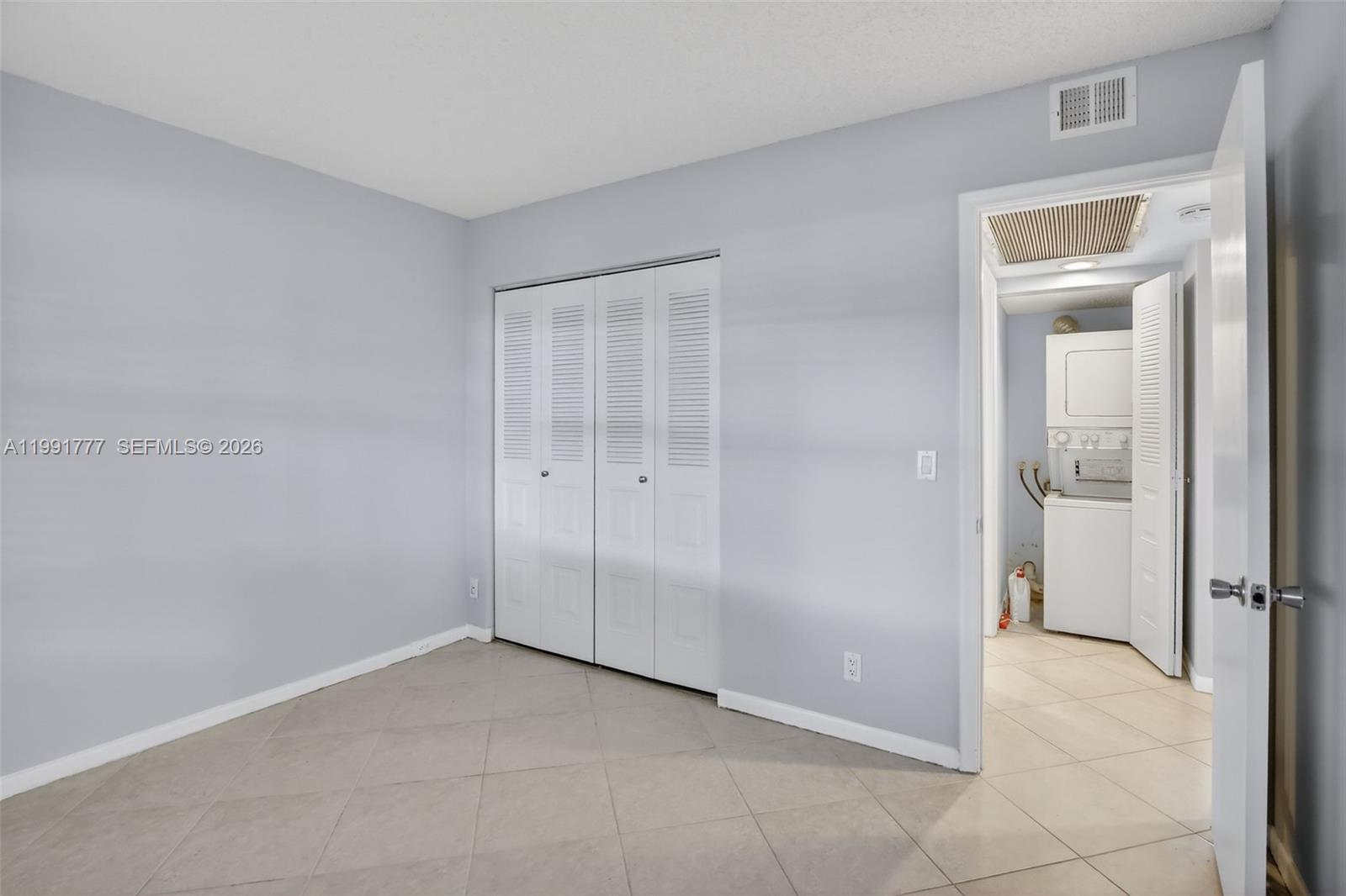 CAMBRIDGE AT CENTURY - Residential