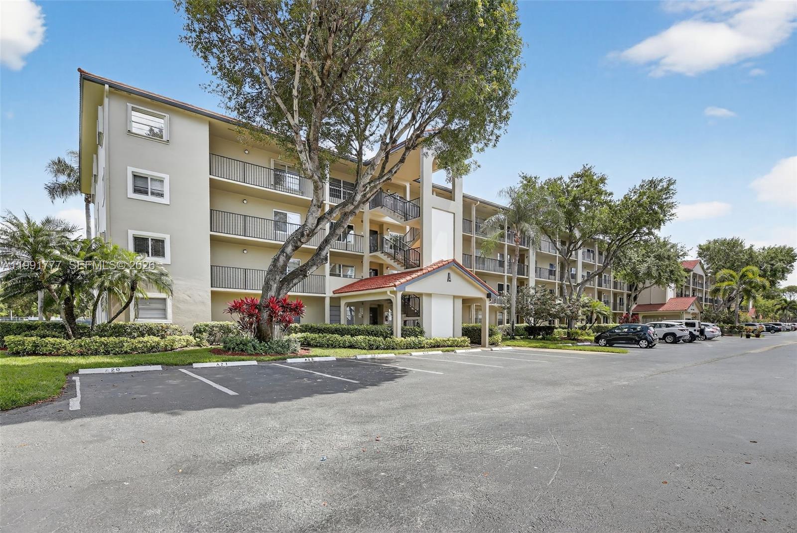 CAMBRIDGE AT CENTURY - Residential