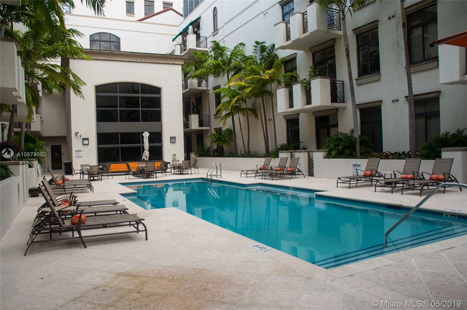 THE PONCE TOWER CONDO - Residential