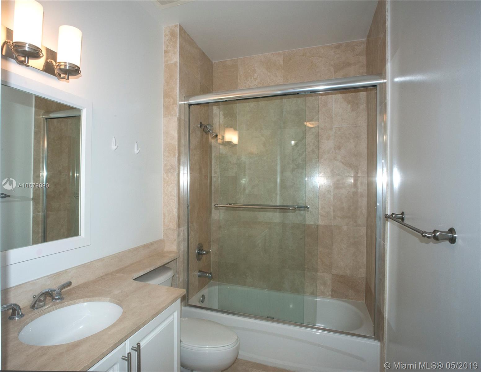 THE PONCE TOWER CONDO - Residential