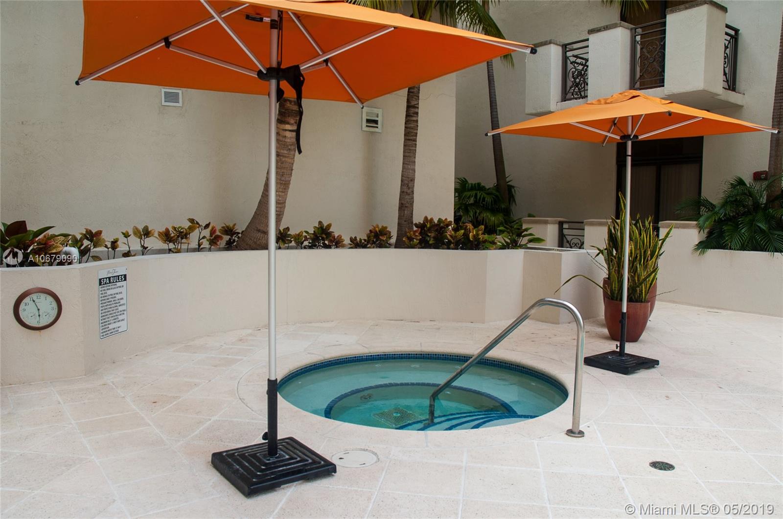 THE PONCE TOWER CONDO - Residential