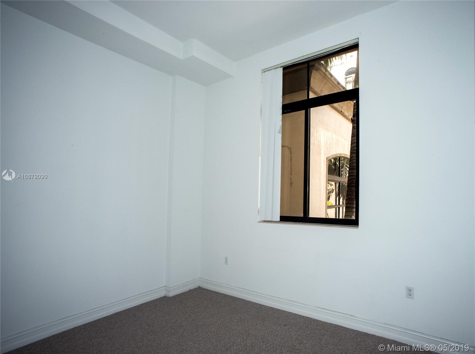 THE PONCE TOWER CONDO - Residential