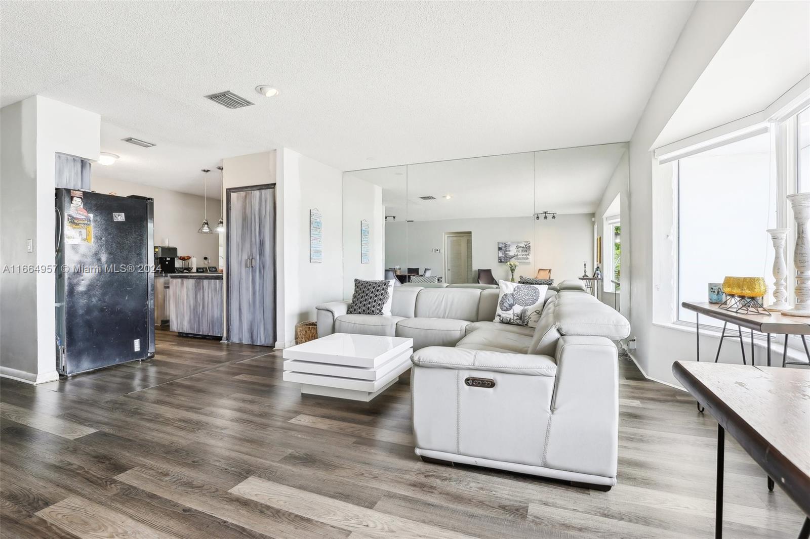 HOLLYWOOD HILLS AMEN PLAT - Residential