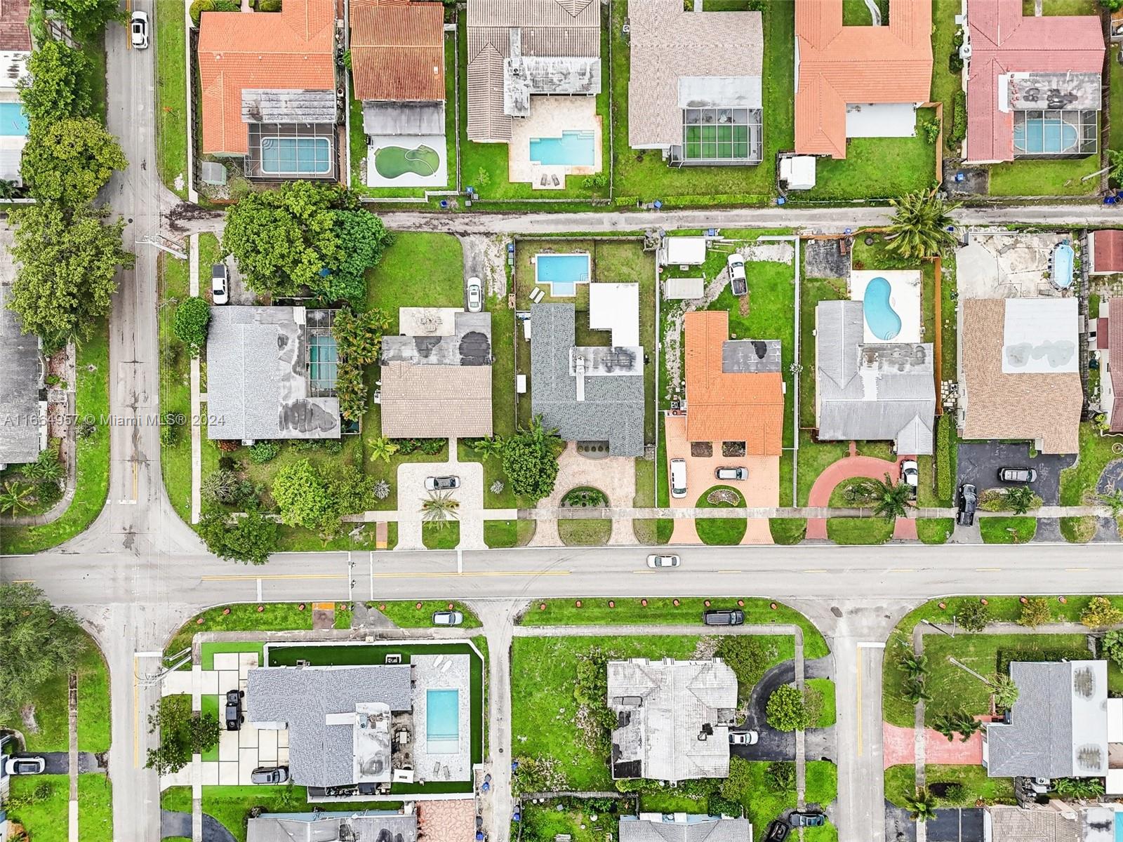 HOLLYWOOD HILLS AMEN PLAT - Residential