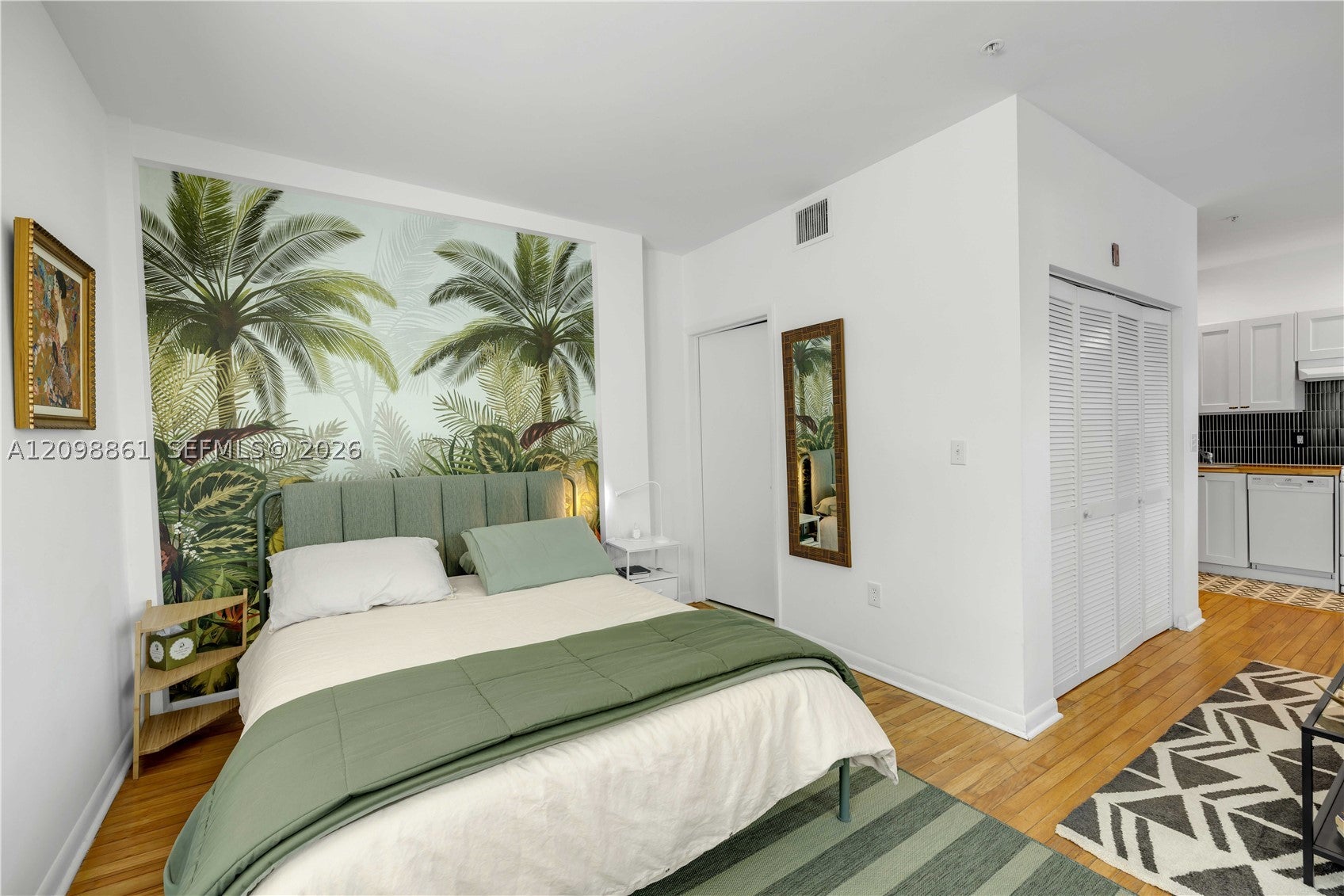 1521 Lenox Ave 209, Miami Beach, FL, 33139/$229,000 2 1521 Lenox Ave 209