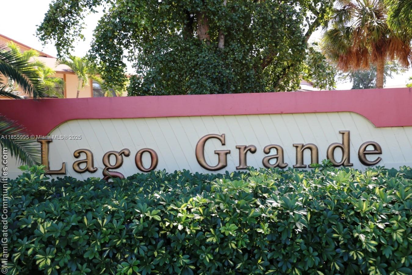 Excellent Location! Beautiful remodeled corner unit 2/2 located in Lago Grande gated community. This 2 Bed /2
Bath has many upgraded features in kitchen and bathrooms, Remodeled kitchen with white cabinets, quartz
countertops, stainless steel appliances, tile & laminate wood flooring throughout. Freshly painted throughout,
Covered Porch, Washer & Dryer inside unit, assigned parking space plus plenty of guest parking, 24/7 guard gated
entrance, roaming security, community pools, and child play area. Located near restaurants, retail, schools,
Palmetto Hospital, easy access to Palmetto Expressway, I-75 and S-826. Pet friendly up to 15 lbs. max. Available September 8th, 2025