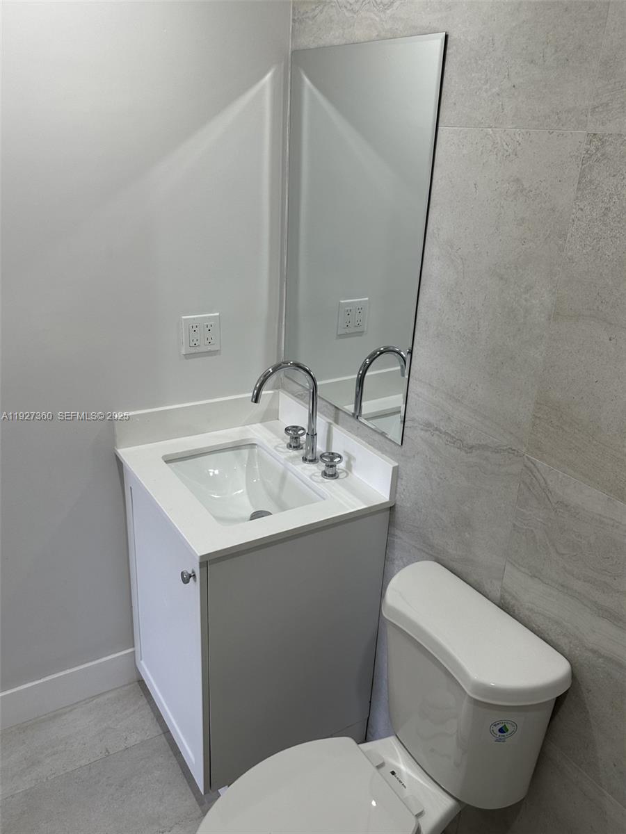 WESTWOOD LAKE 9TH ADDN - Residential