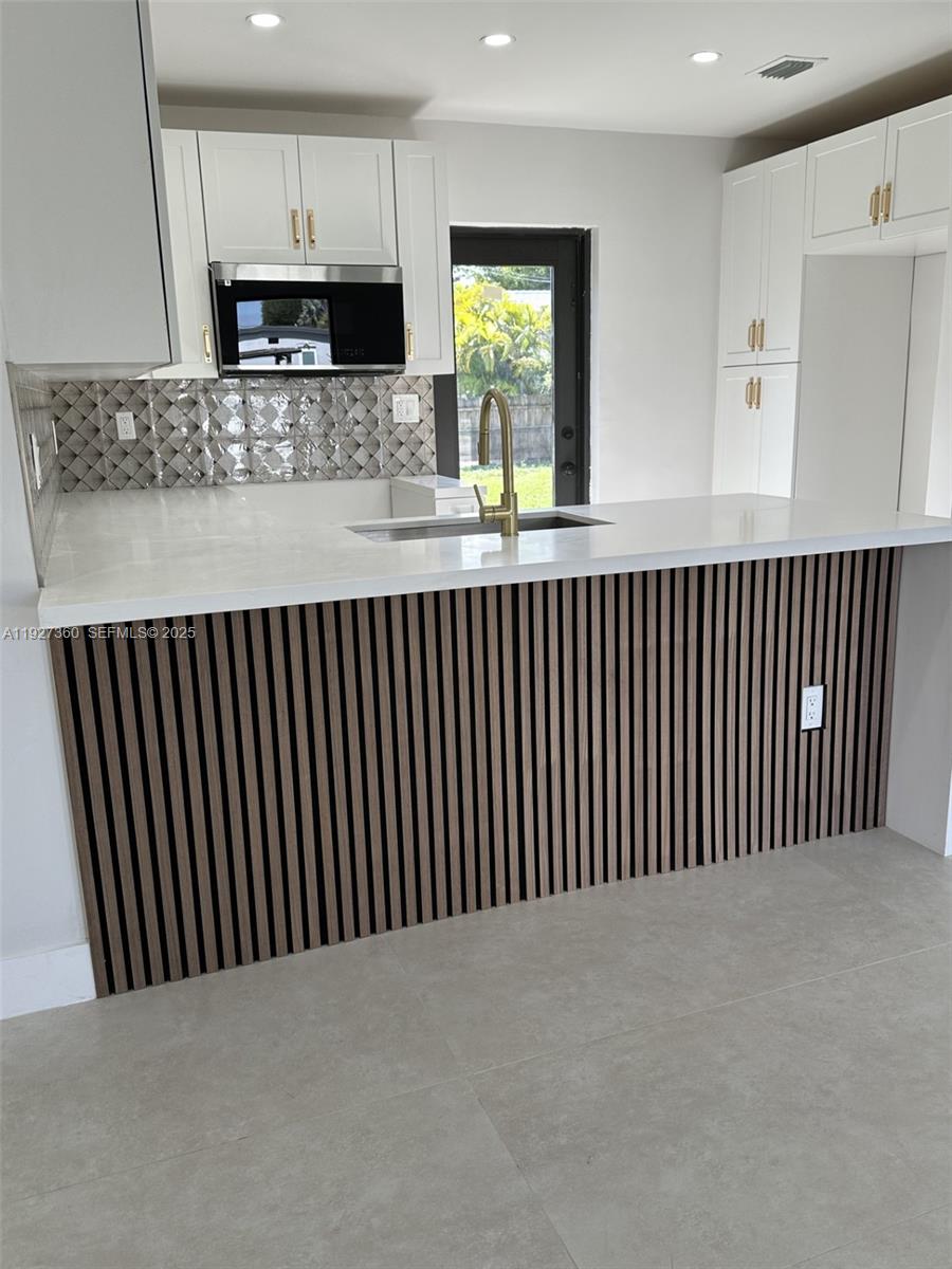 WESTWOOD LAKE 9TH ADDN - Residential