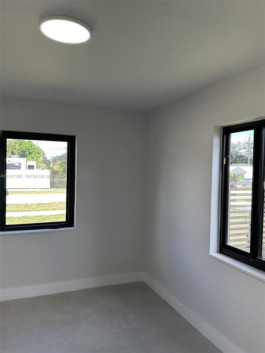 WESTWOOD LAKE 9TH ADDN - Residential