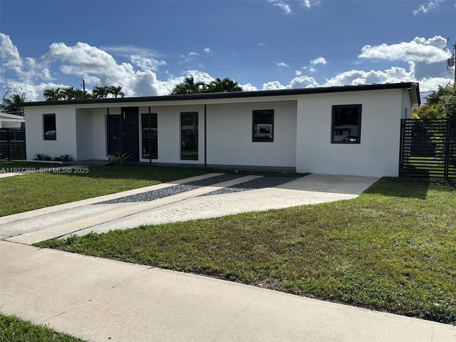 WESTWOOD LAKE 9TH ADDN - Residential