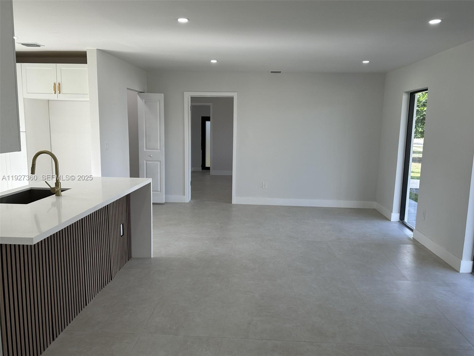 WESTWOOD LAKE 9TH ADDN - Residential