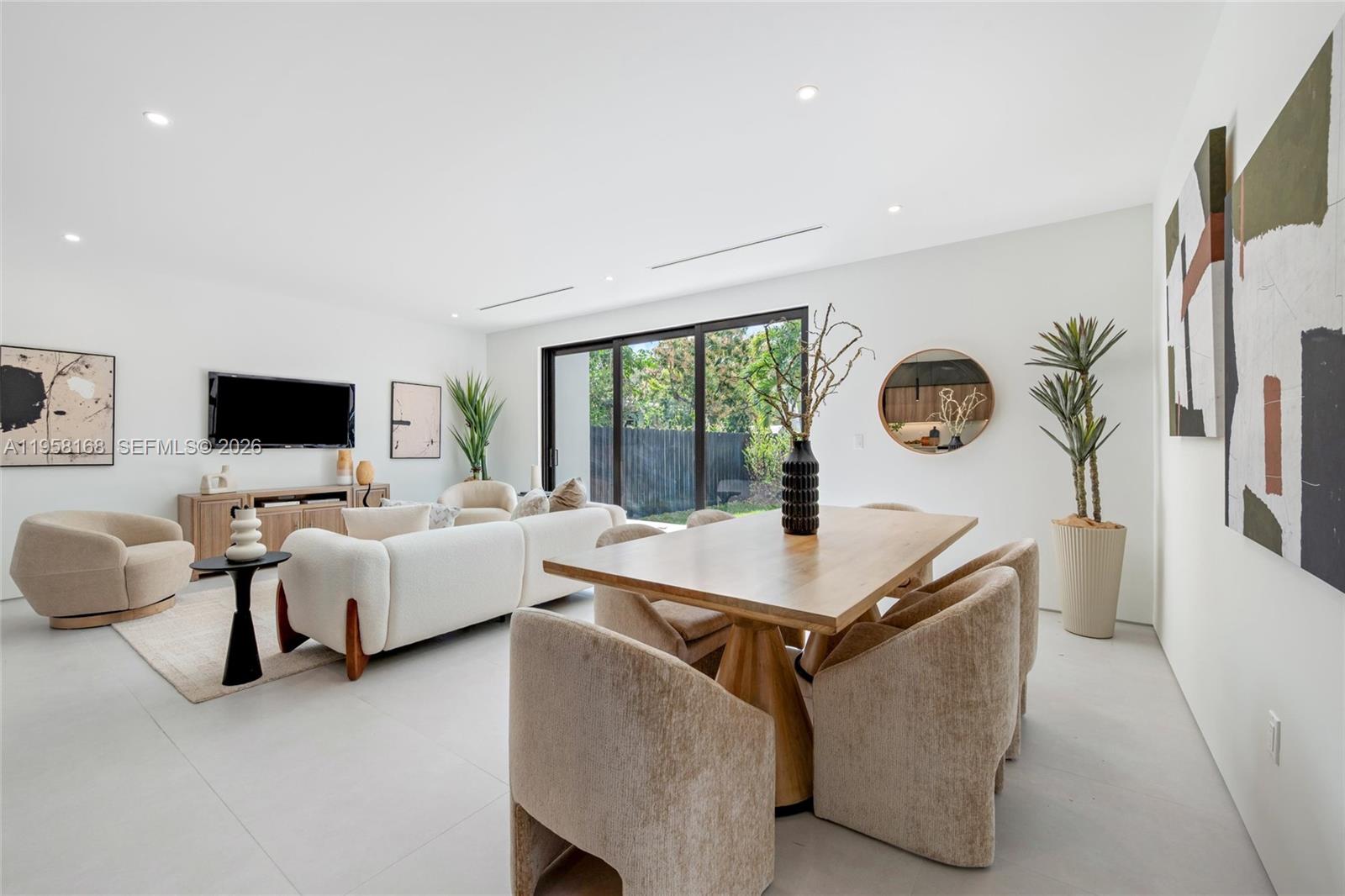 HOUSTON HEIGHTS - Residential