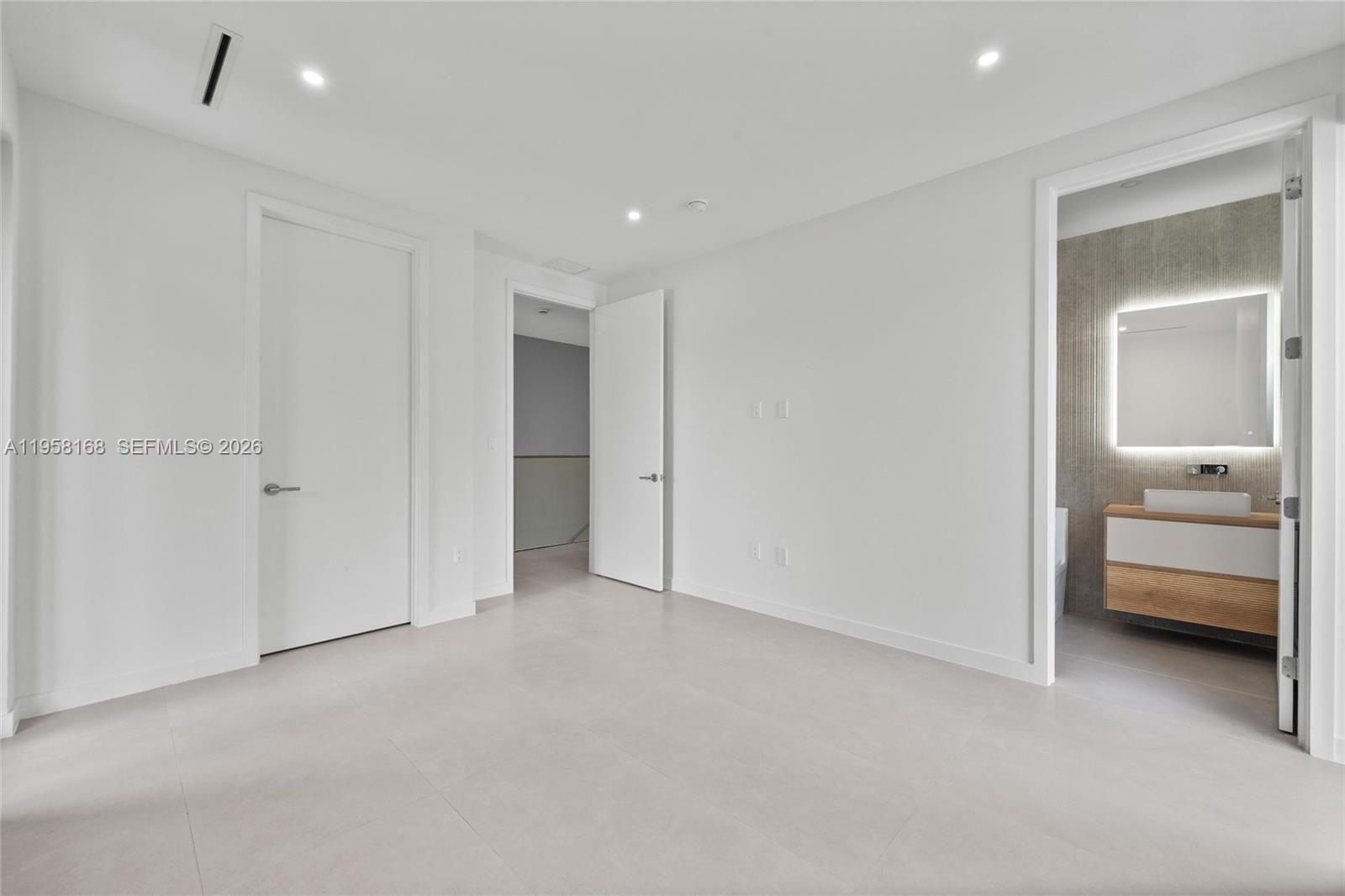 HOUSTON HEIGHTS - Residential