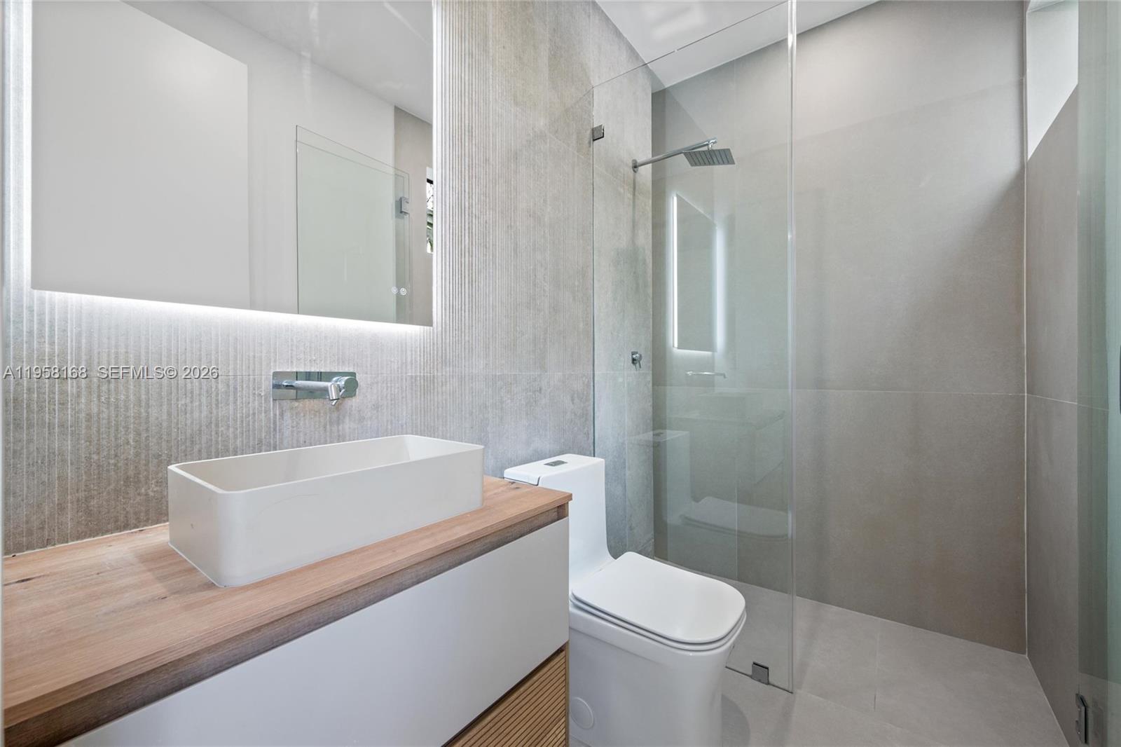 HOUSTON HEIGHTS - Residential