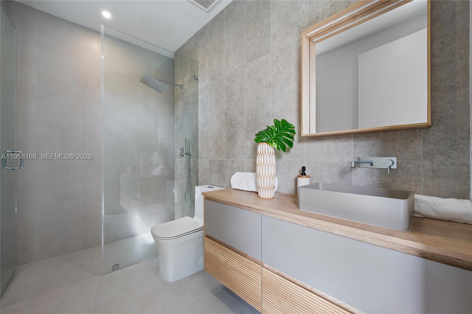 HOUSTON HEIGHTS - Residential