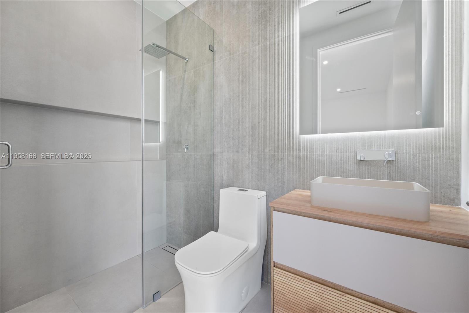 HOUSTON HEIGHTS - Residential