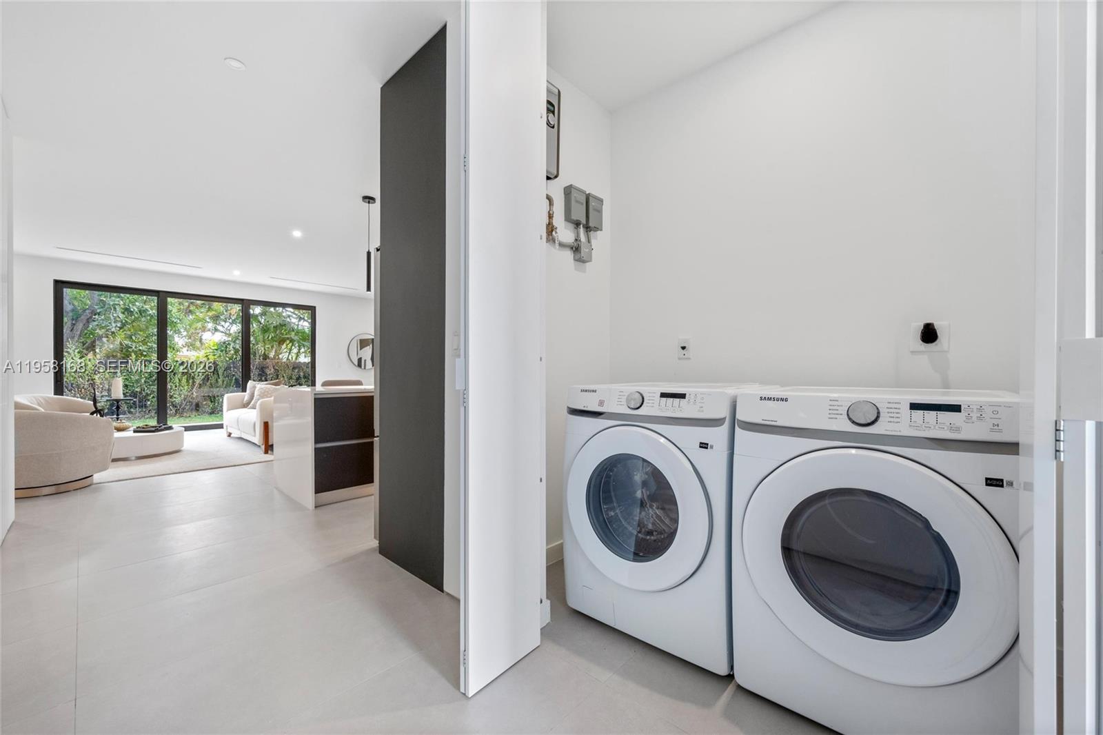 HOUSTON HEIGHTS - Residential