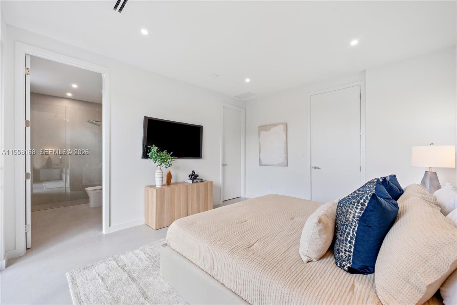 HOUSTON HEIGHTS - Residential