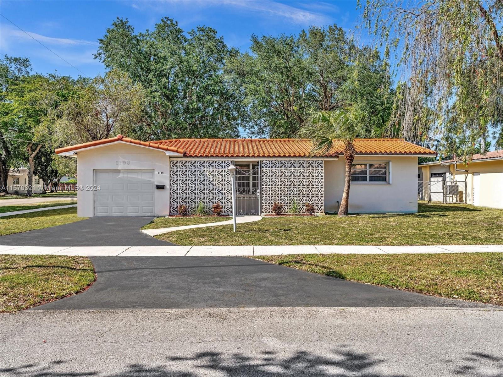 Property for Sale at 1199 Ibis Ave, Miami Springs, Miami-Dade County, Florida - Bedrooms: 3 
Bathrooms: 2  - $700,000