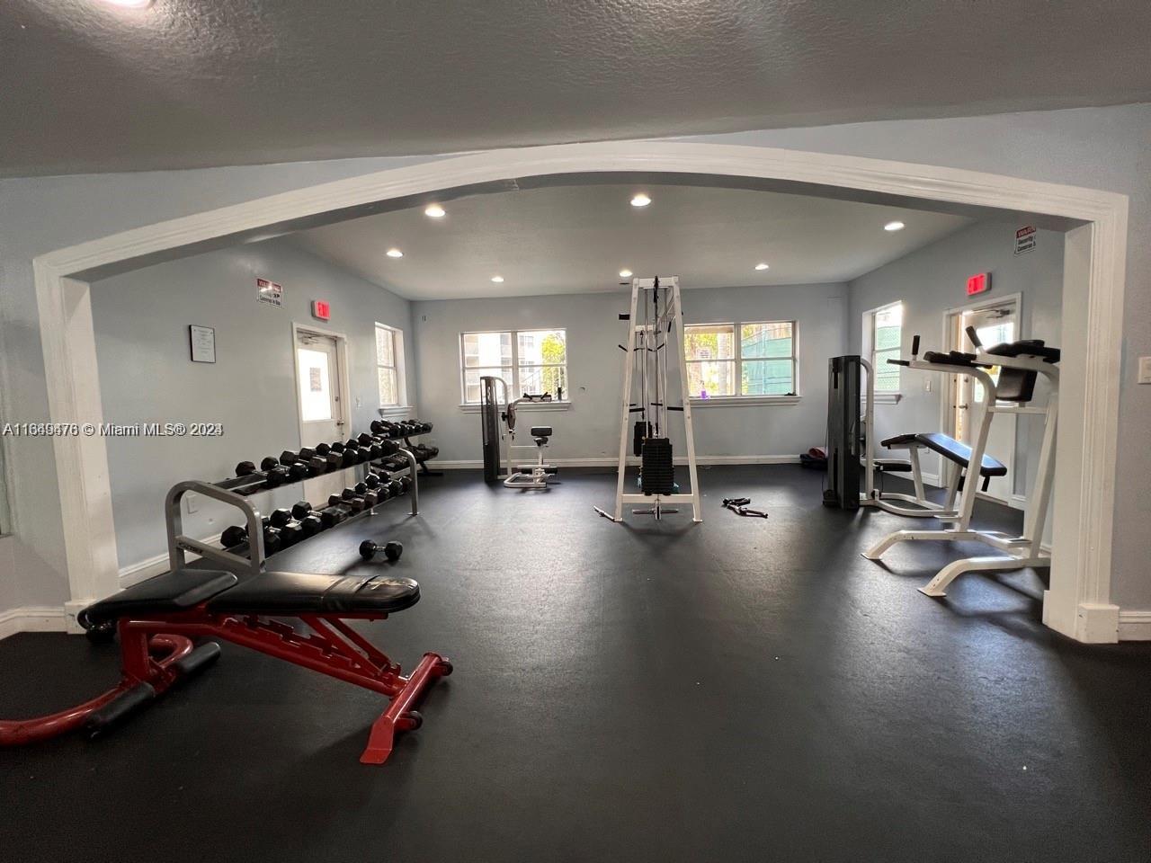 LAS VISTAS AT DORAL CONDO - Residential