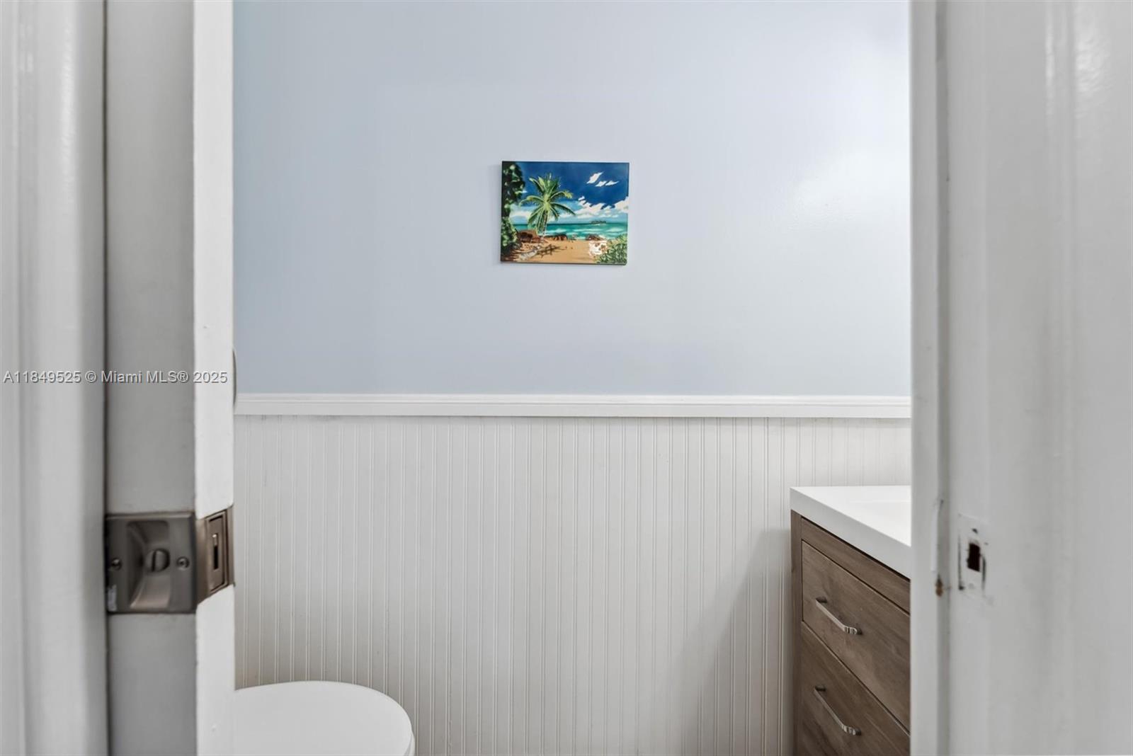 HOLLYWOOD GARDENS CONDOMI - Residential Lease