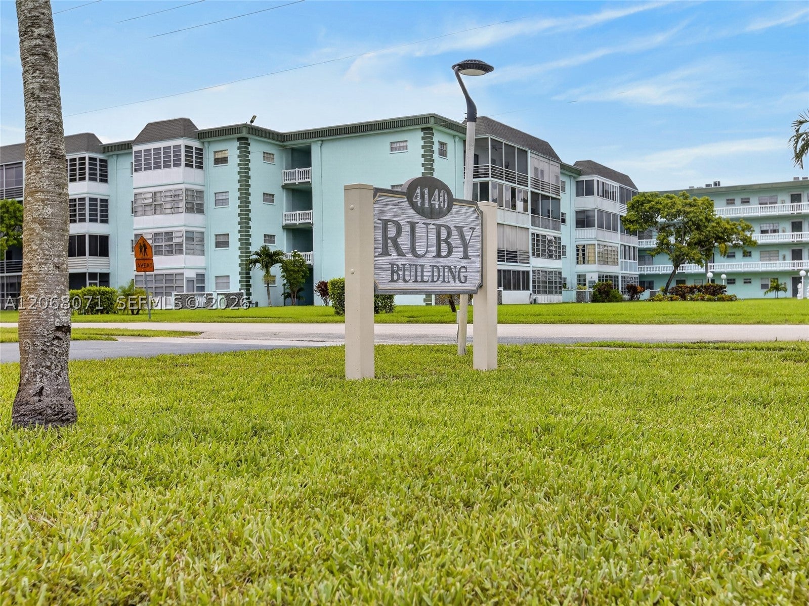 4140 NW 44th Ave