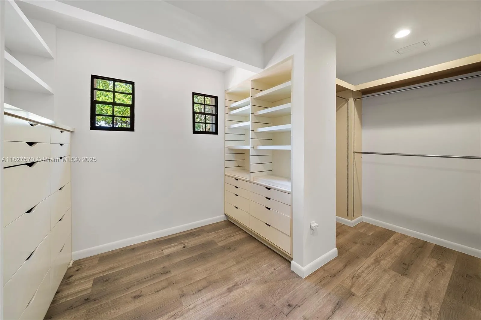 Miami Beach, Florida 33140, United States, 6 Bedrooms Bedrooms, ,7 BathroomsBathrooms,Residential,Active,158079