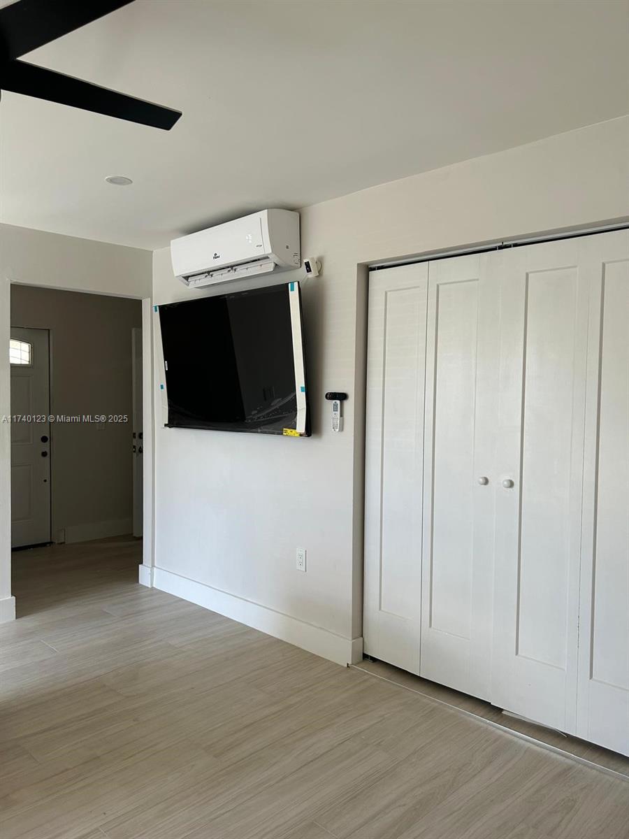WEITZER SHAUNA MEADOWS SE - Residential