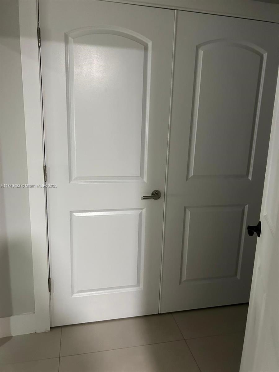 WEITZER SHAUNA MEADOWS SE - Residential