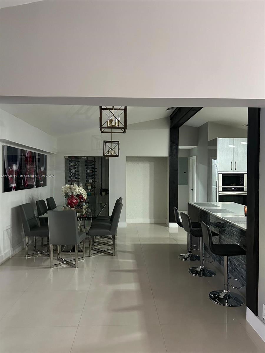 WEITZER SHAUNA MEADOWS SE - Residential