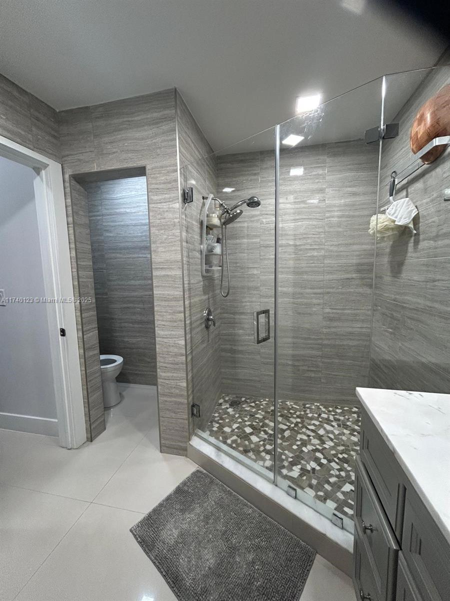 WEITZER SHAUNA MEADOWS SE - Residential