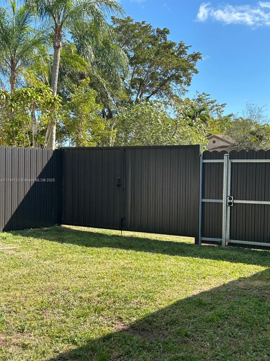 WEITZER SHAUNA MEADOWS SE - Residential