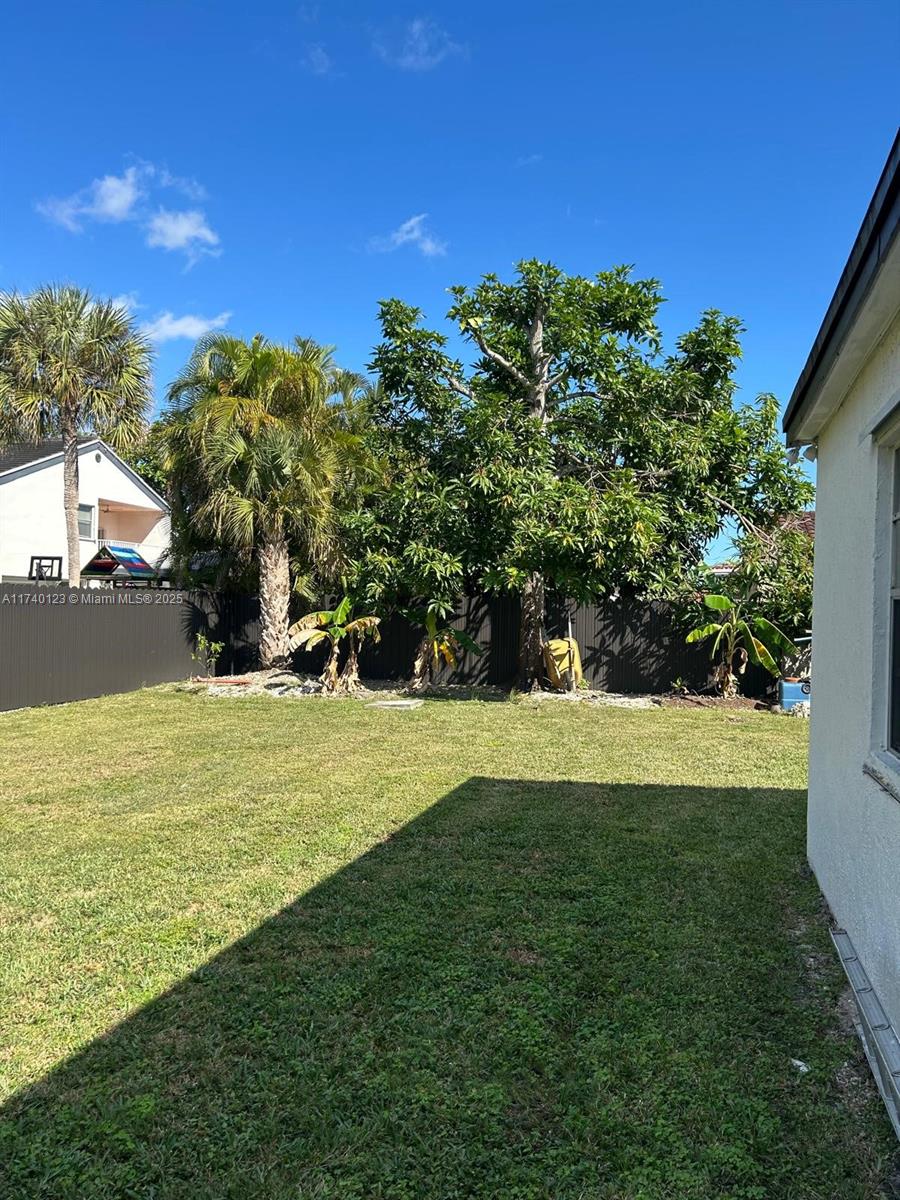 WEITZER SHAUNA MEADOWS SE - Residential