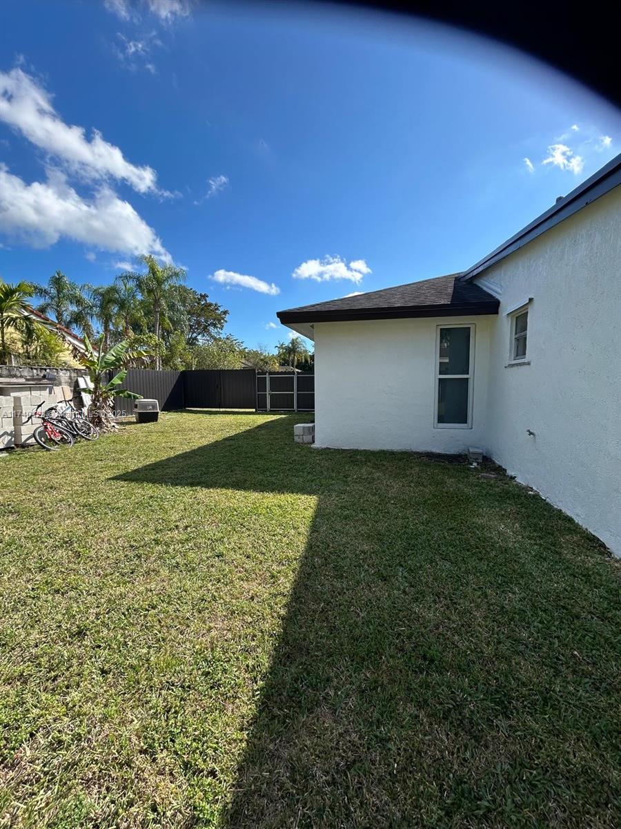 WEITZER SHAUNA MEADOWS SE - Residential