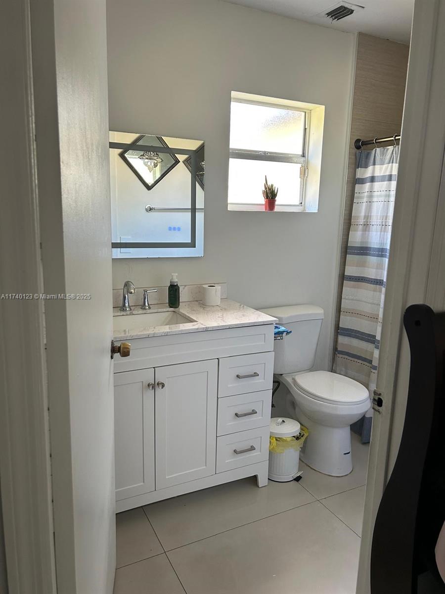 WEITZER SHAUNA MEADOWS SE - Residential