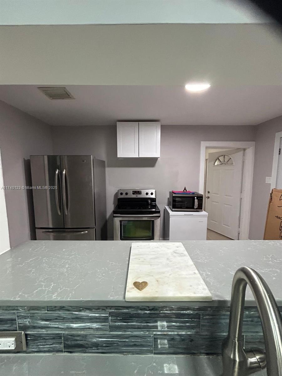 WEITZER SHAUNA MEADOWS SE - Residential