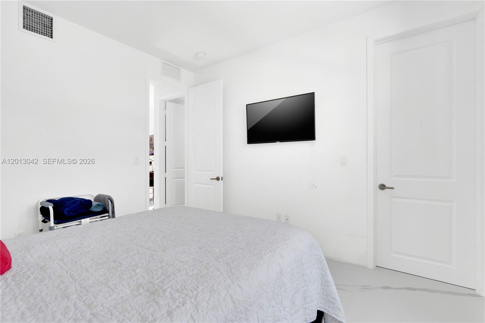 MC RESIDENTIAL - Residential