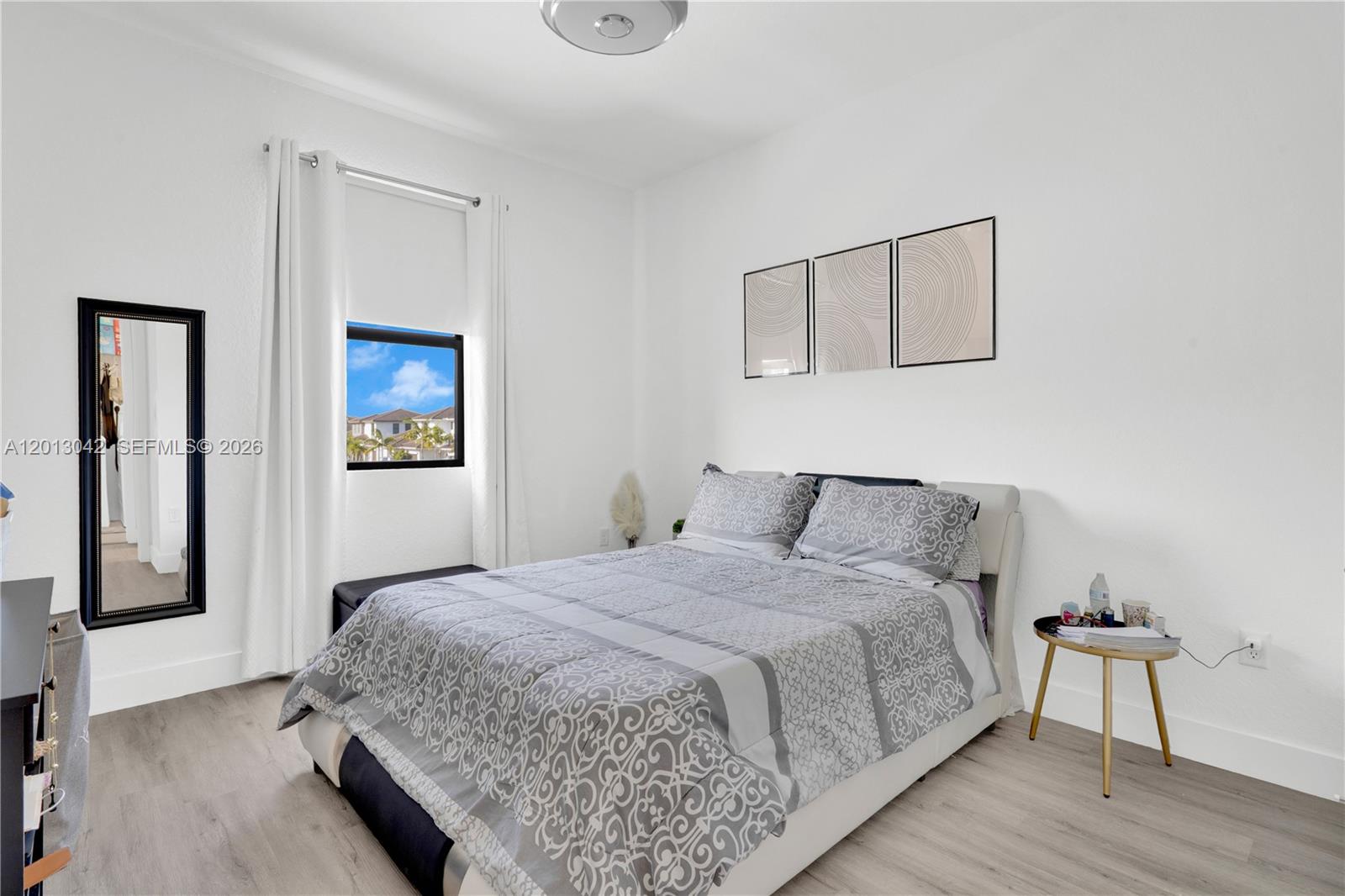 MC RESIDENTIAL - Residential