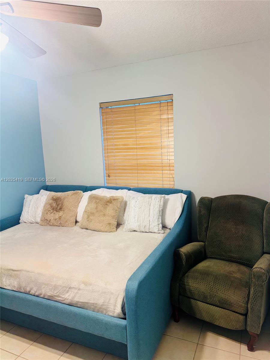 MELROSE POINT CONDO - Residential