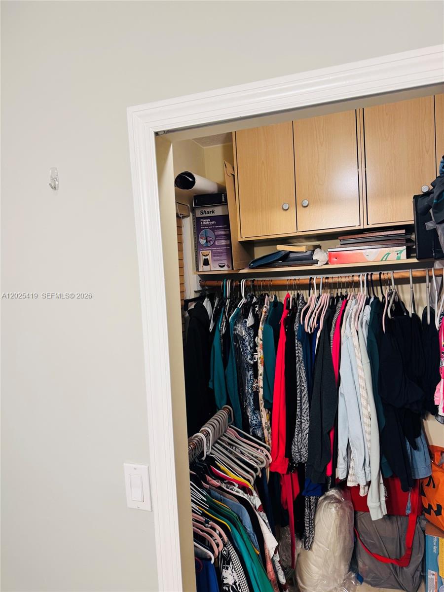 MELROSE POINT CONDO - Residential