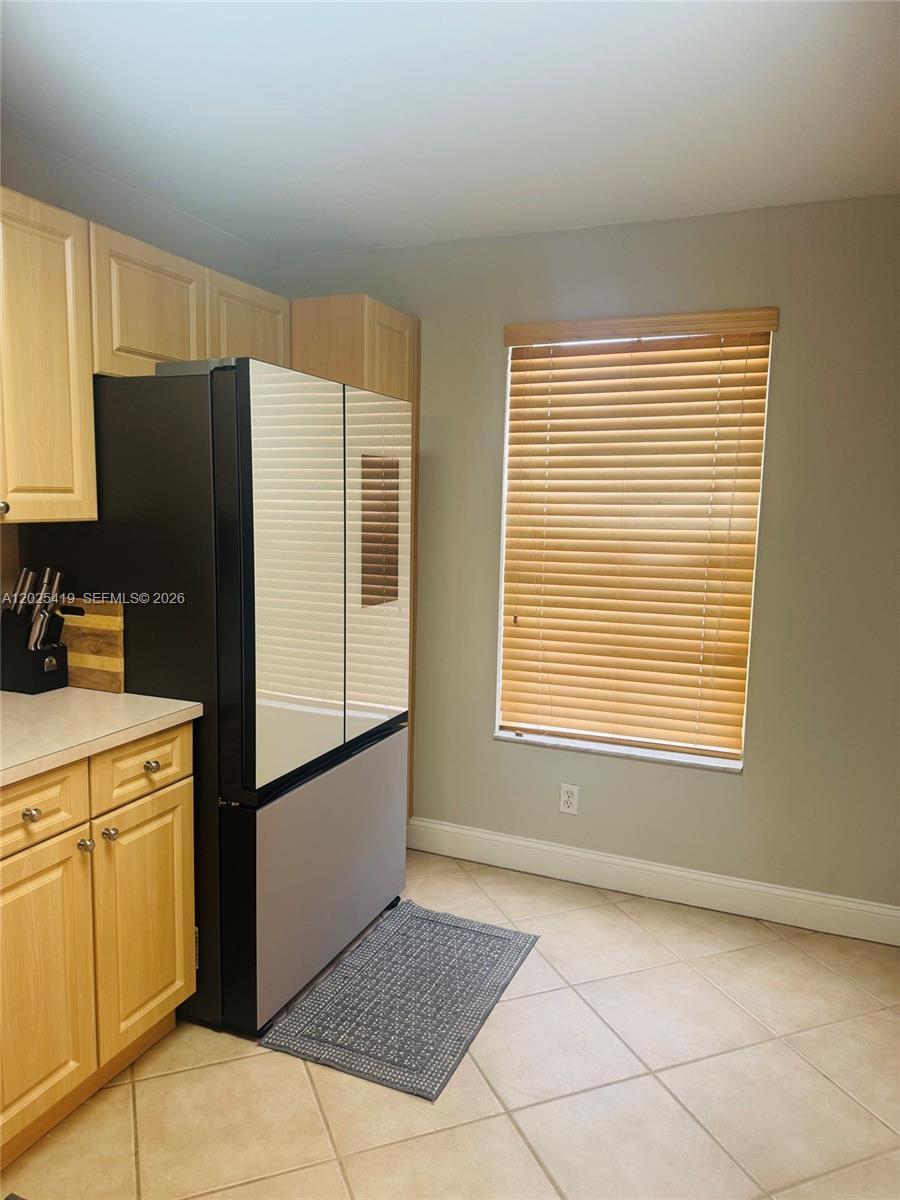 MELROSE POINT CONDO - Residential