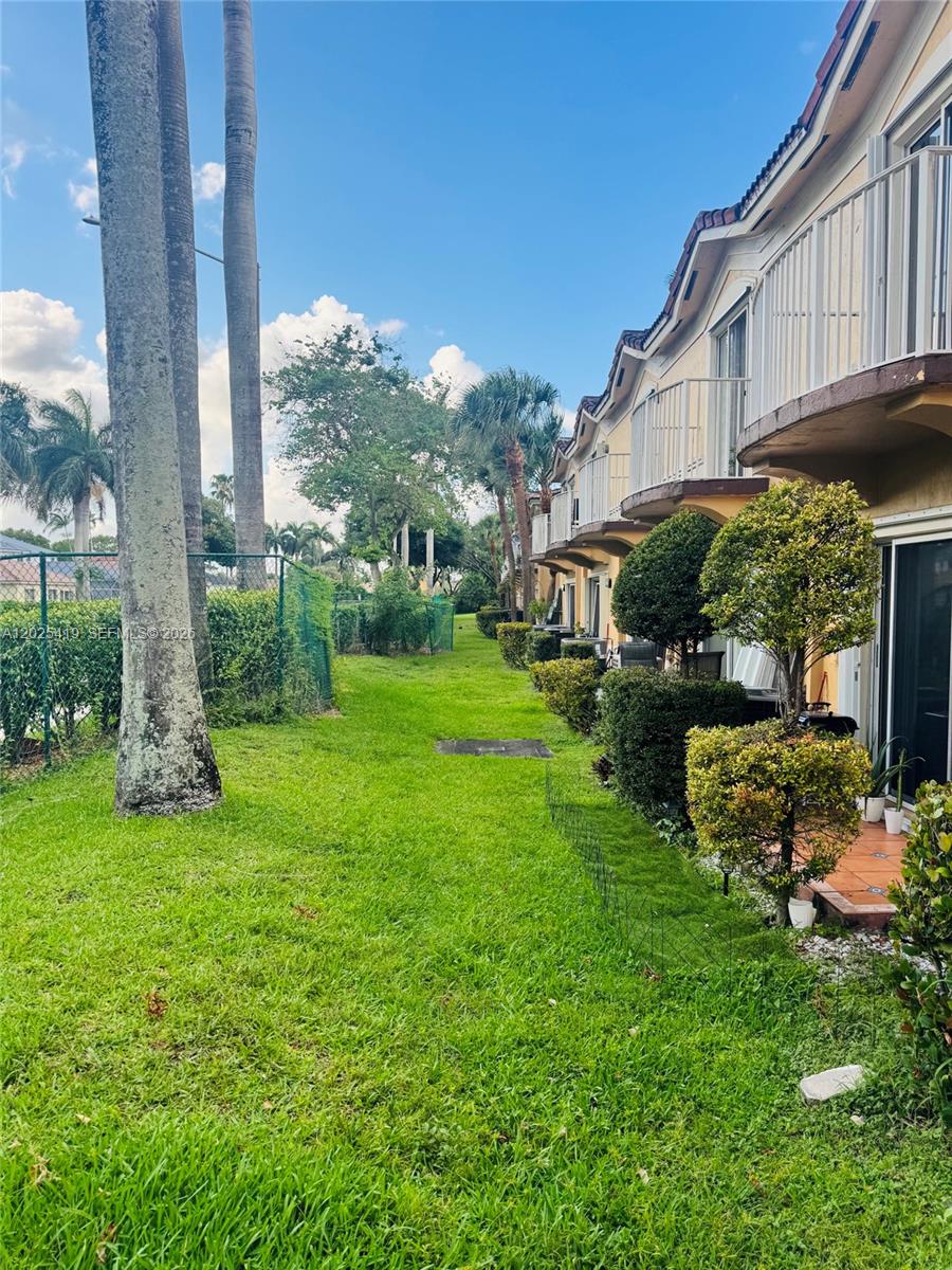MELROSE POINT CONDO - Residential