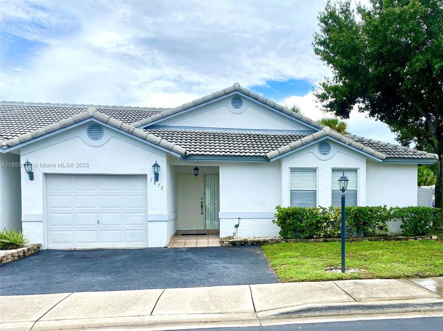 Charming 3 bedrooms and 2 bathrooms corner Home with a Den/Office in a quiet community, waterfront, very spacious with 1485 sqf, featuring a new roof and new fence, this property offers both comfort and peace of mind. The split floor plan home provides ample room to relax and entertain; the kitchen has new appliances and a breakfast nook overlooking the beautiful patio. Extra-large additional storage unit offering ample room for tools, equipment or seasonal items, Great location, close to restaurants, supermarkets and much more...